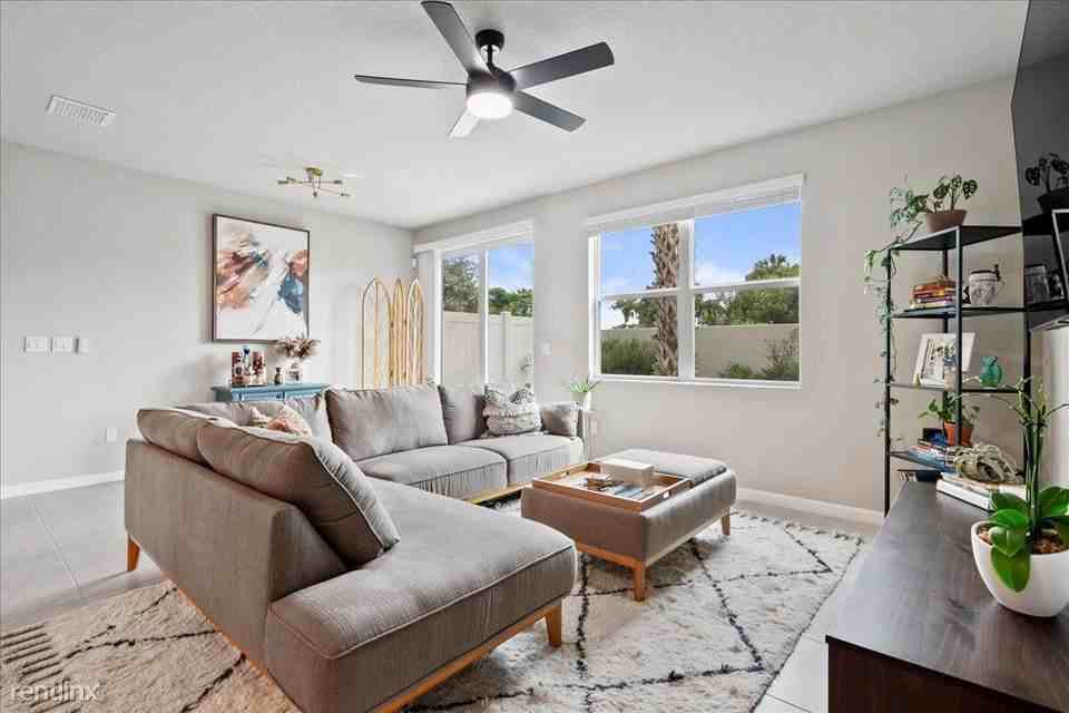 5712 Mentmore Dr - Photo 3 of 24