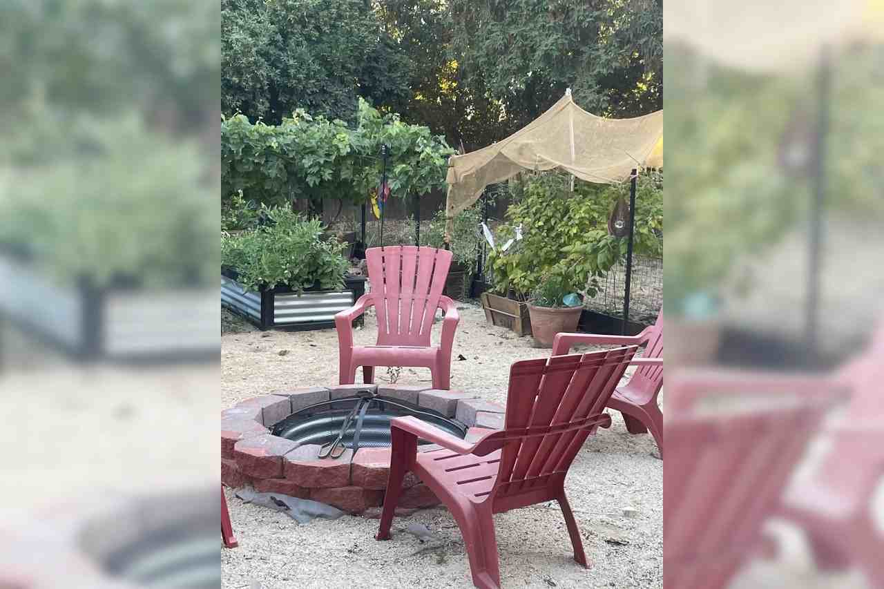 8390 Lakeland Dr - Photo 3 of 10