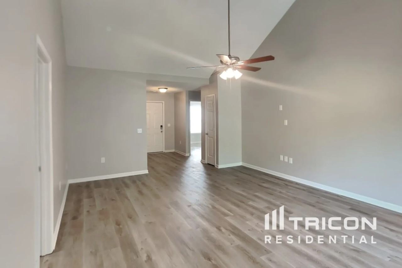 4 Leyland Cypress Ct - Photo 3 of 16