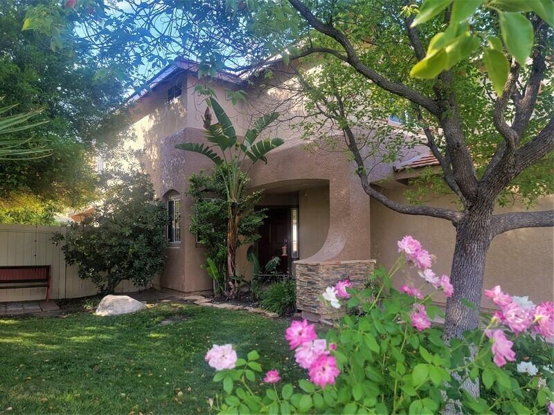 20033 Curassow Ct - Photo 2 of 30