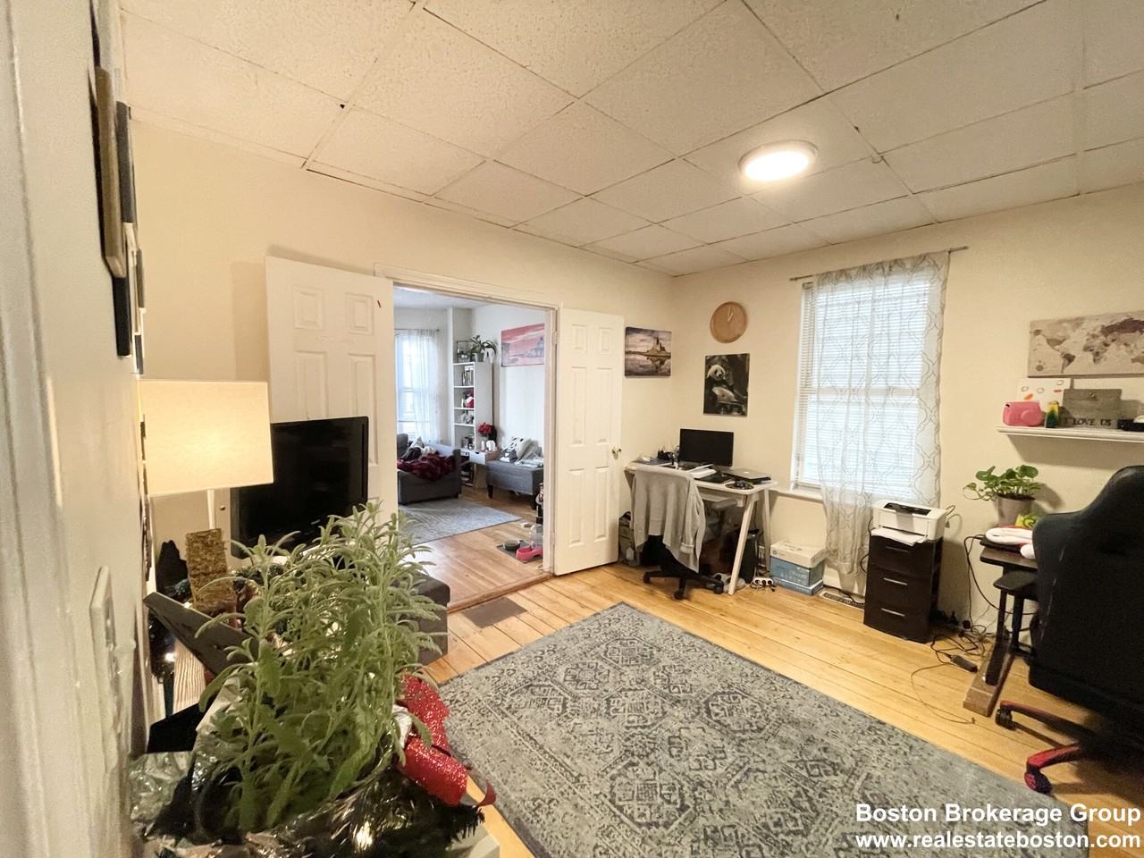 20 Howell St #1 - Photo 3 of 9