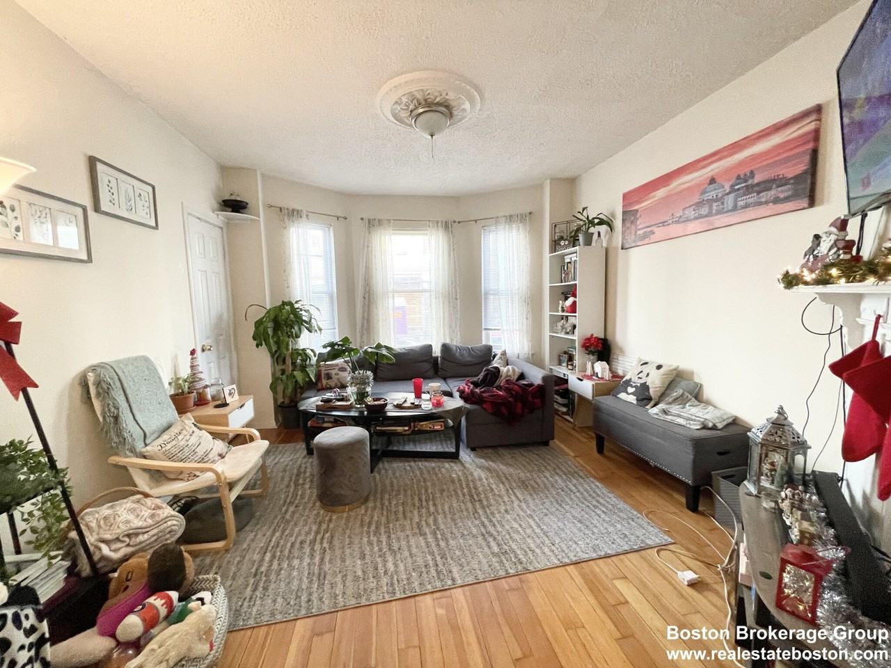 20 Howell St #1 - Photo 5 of 9