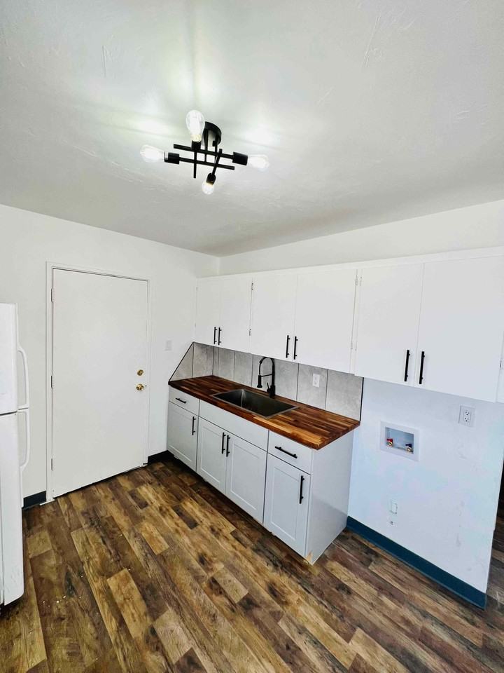 1224 Kentucky St - Photo 3 of 16