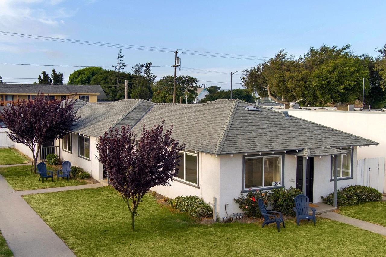 507 W Ocean Ave - Photo 3 of 14