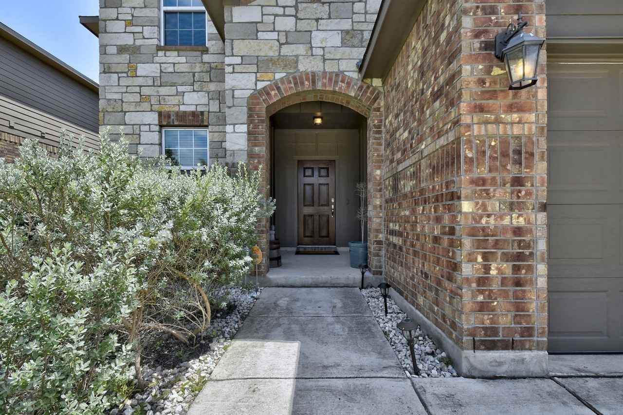 13030 Shoreline Dr - Photo 3 of 46