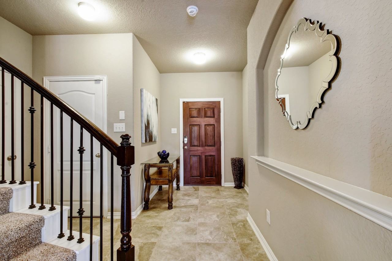 13030 Shoreline Dr - Photo 4 of 46