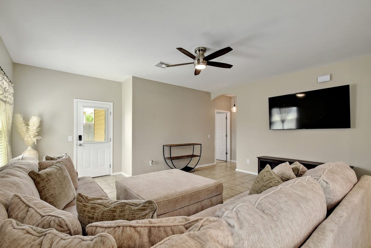 10630 Blue Wolf Pier - Photo 5 of 25