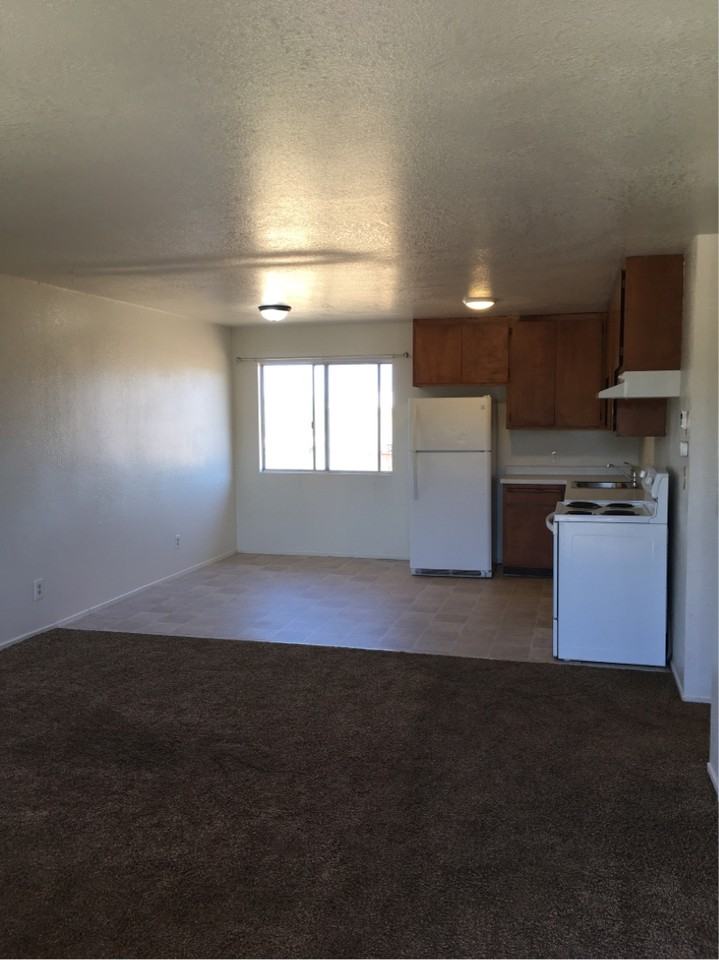 4322 Montgomery Ct #B - Photo 2 of 8