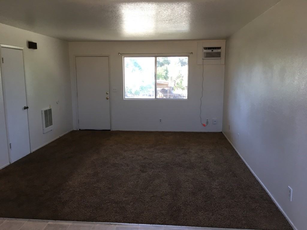 4322 Montgomery Ct #B - Photo 3 of 8