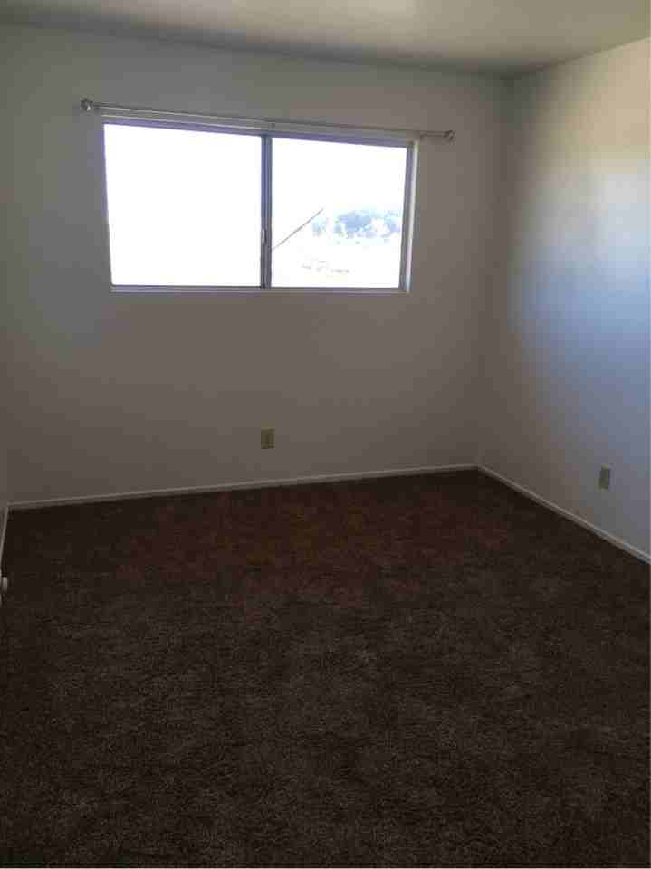 4322 Montgomery Ct #B - Photo 5 of 8