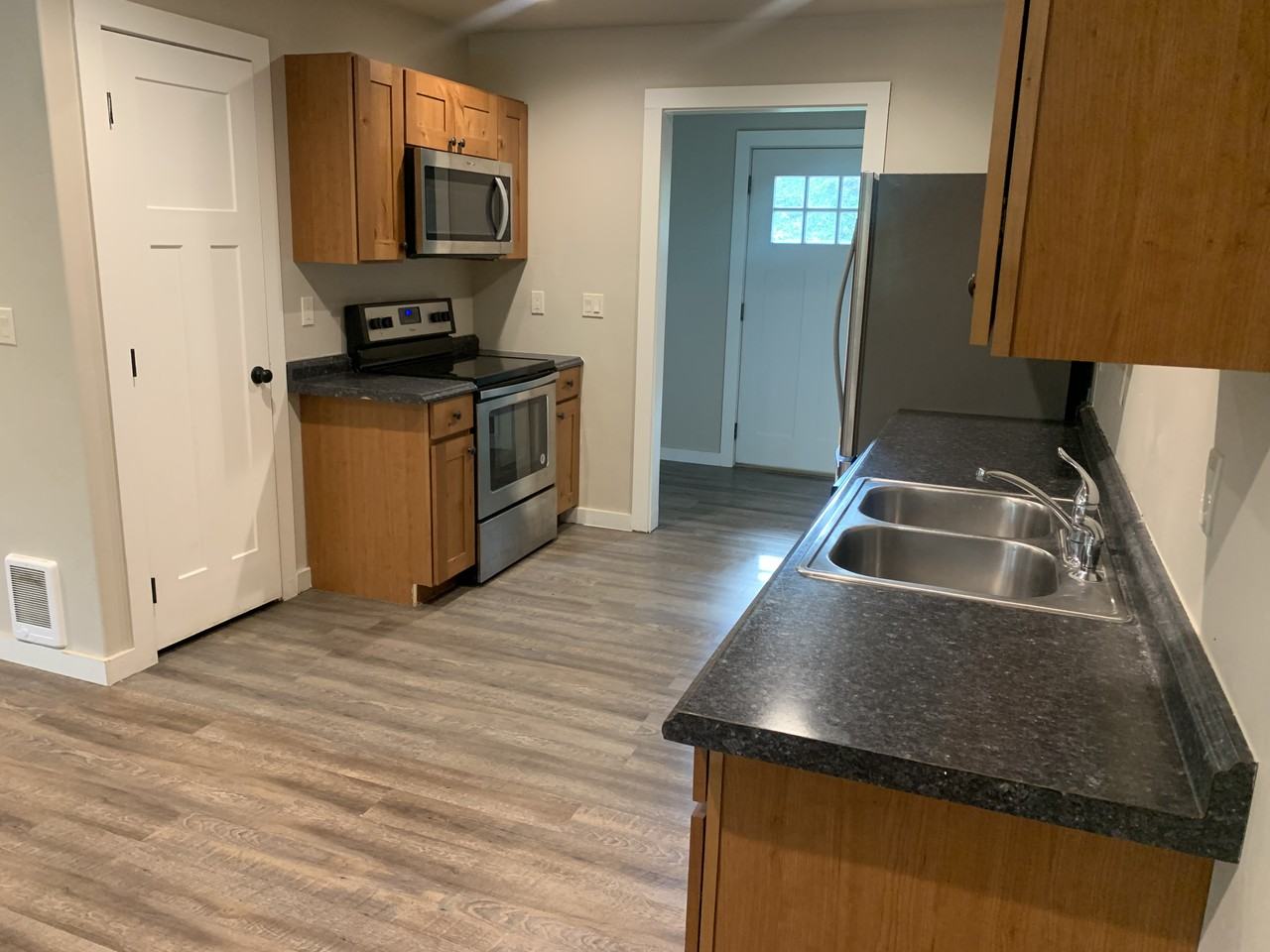 119 E Cottonwood Dr #1 - Photo 4 of 13
