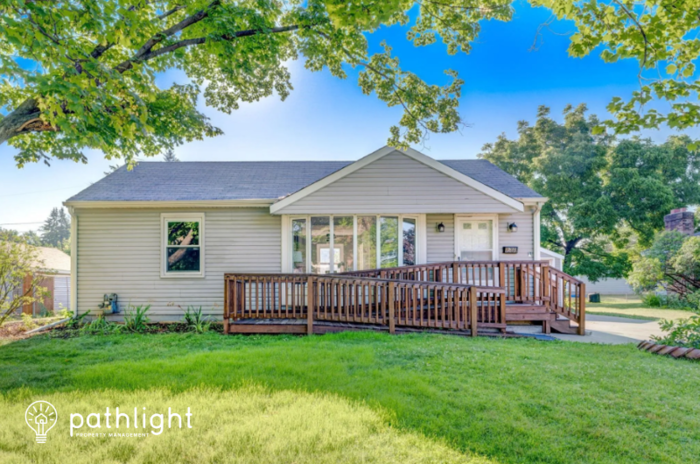 7633 1st Ave S - Photo 2 of 20