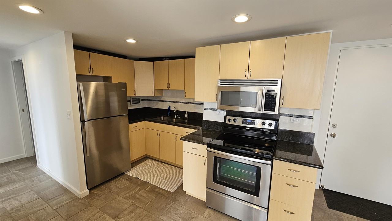 1535 Pensacola St #311 - Photo 3 of 20