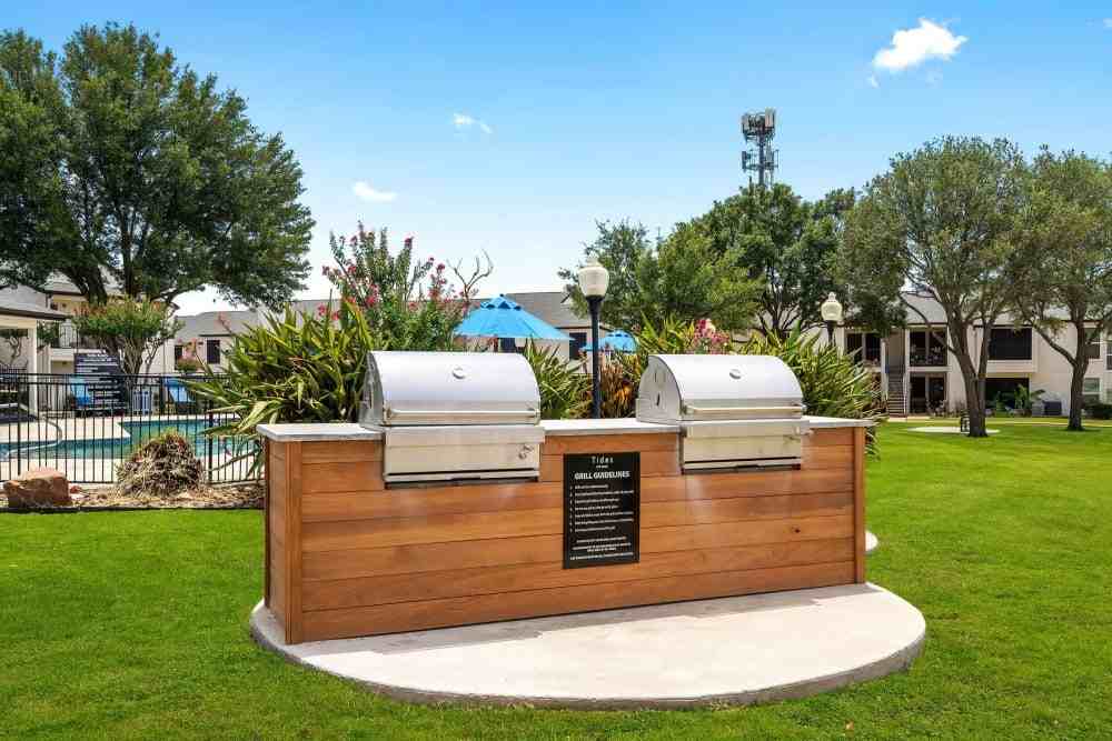 Tides on Avril - Photo 7 of 12