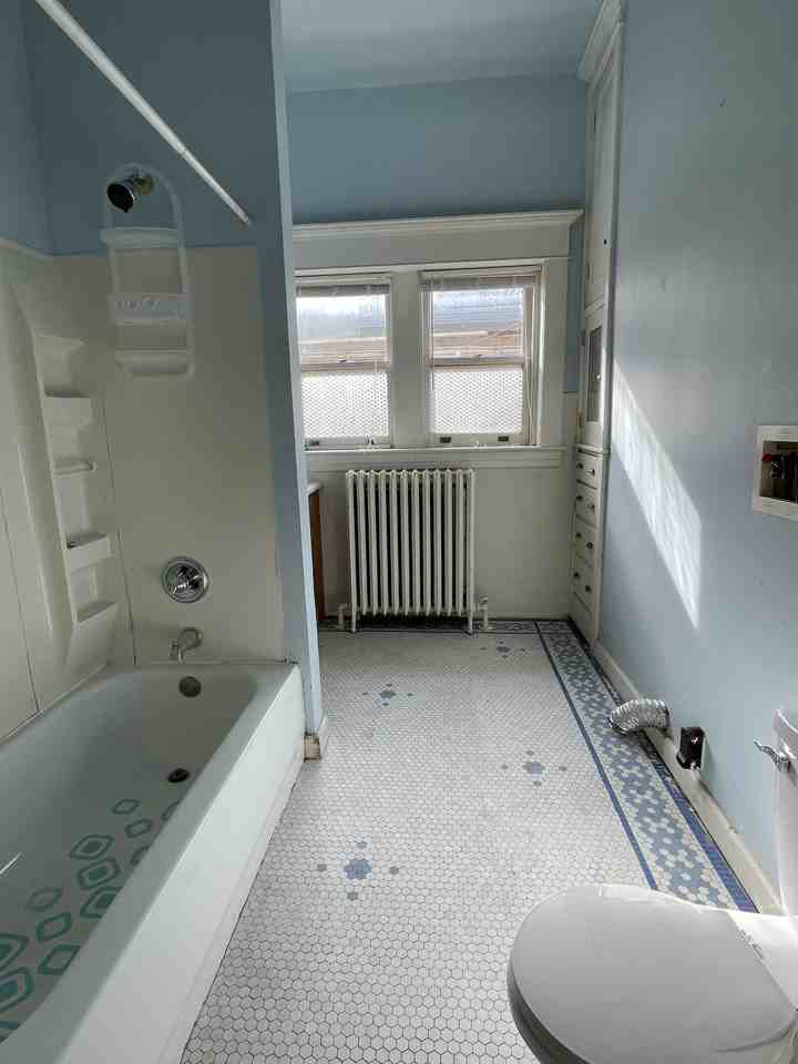 231 W Main St #1W - Photo 7 of 10