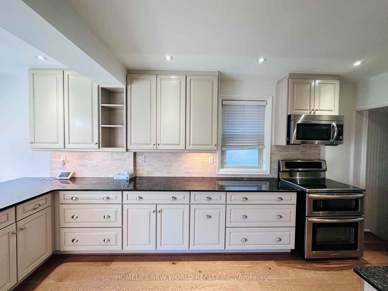 35 Fairlawn Avenue ## - Photo 2 of 6