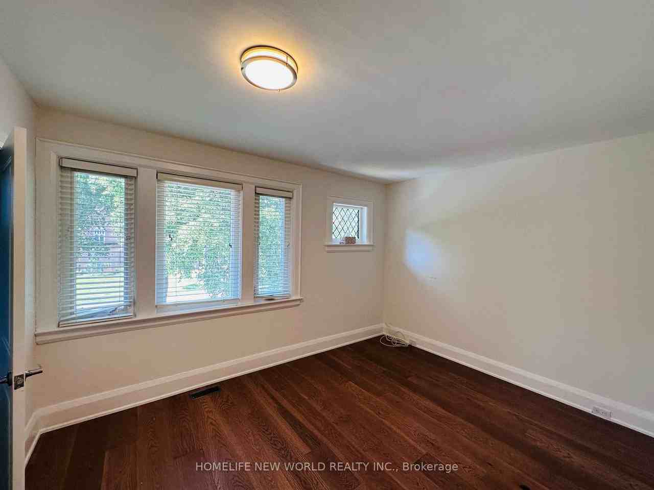 35 Fairlawn Avenue ## - Photo 3 of 6
