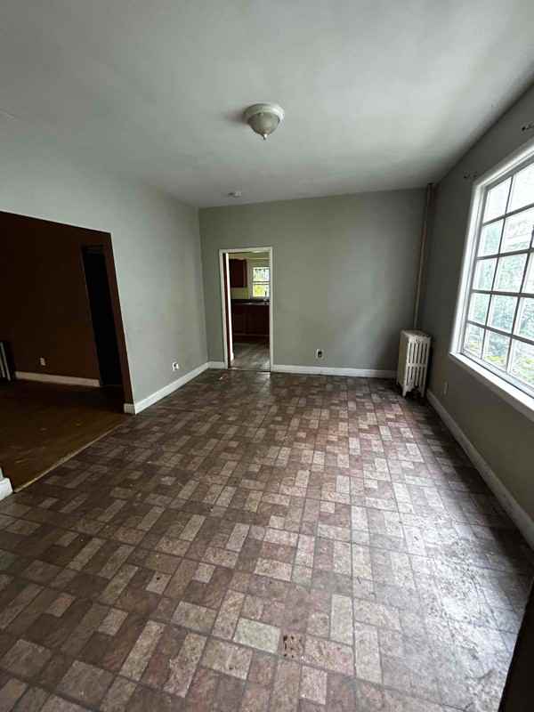 106 River St - Photo 3 of 10