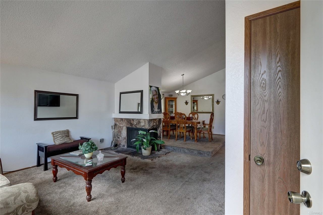 5112 34th Street Northeast - Photo 2 of 17