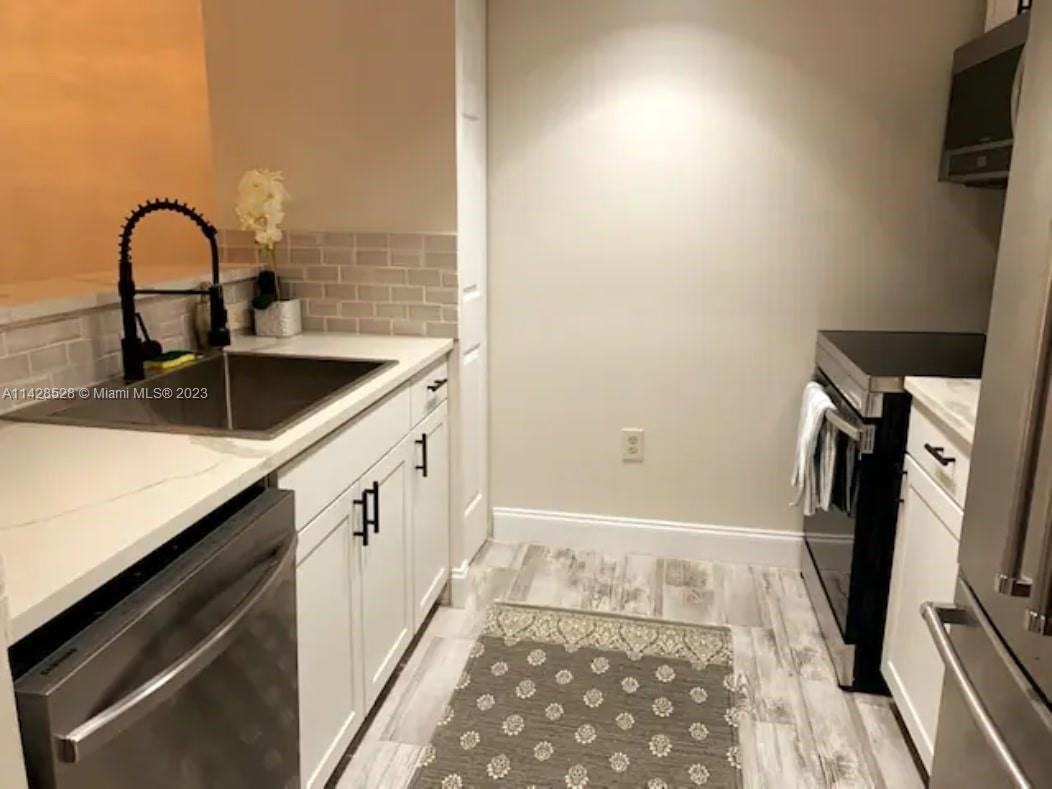 511 Lucerne Ave #408 - Photo 2 of 8