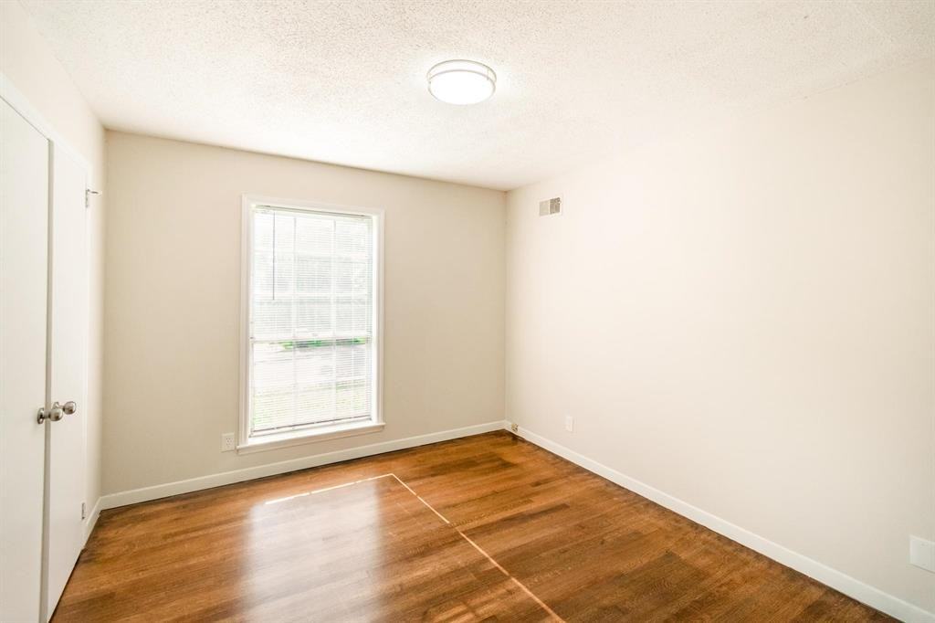 3701 Joslyn St #1 - Photo 7 of 23