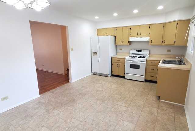 426 N Lord Ave - Photo 3 of 15