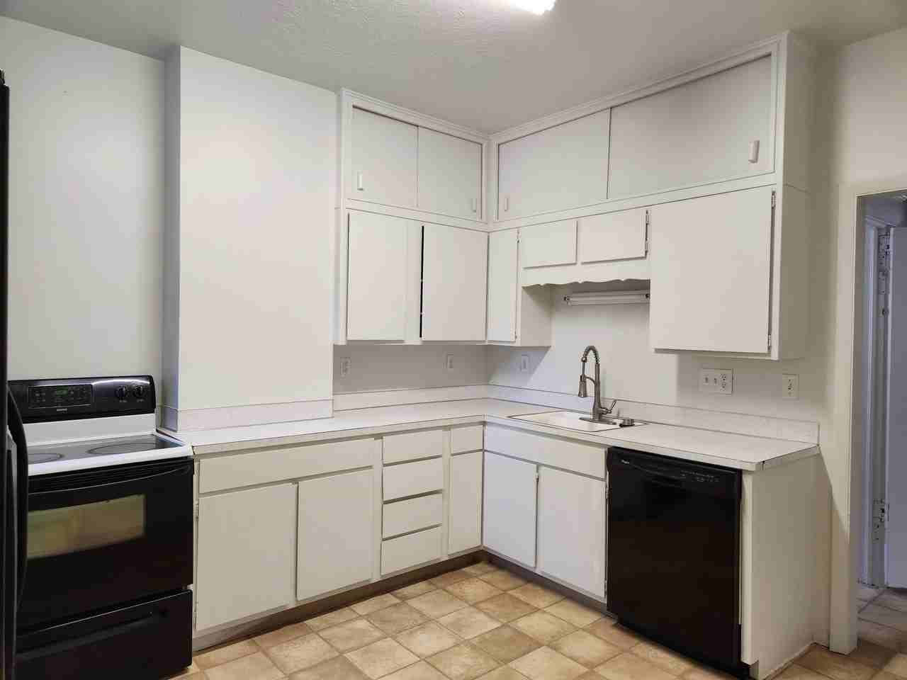 1718 8th Ave #A - Photo 5 of 10