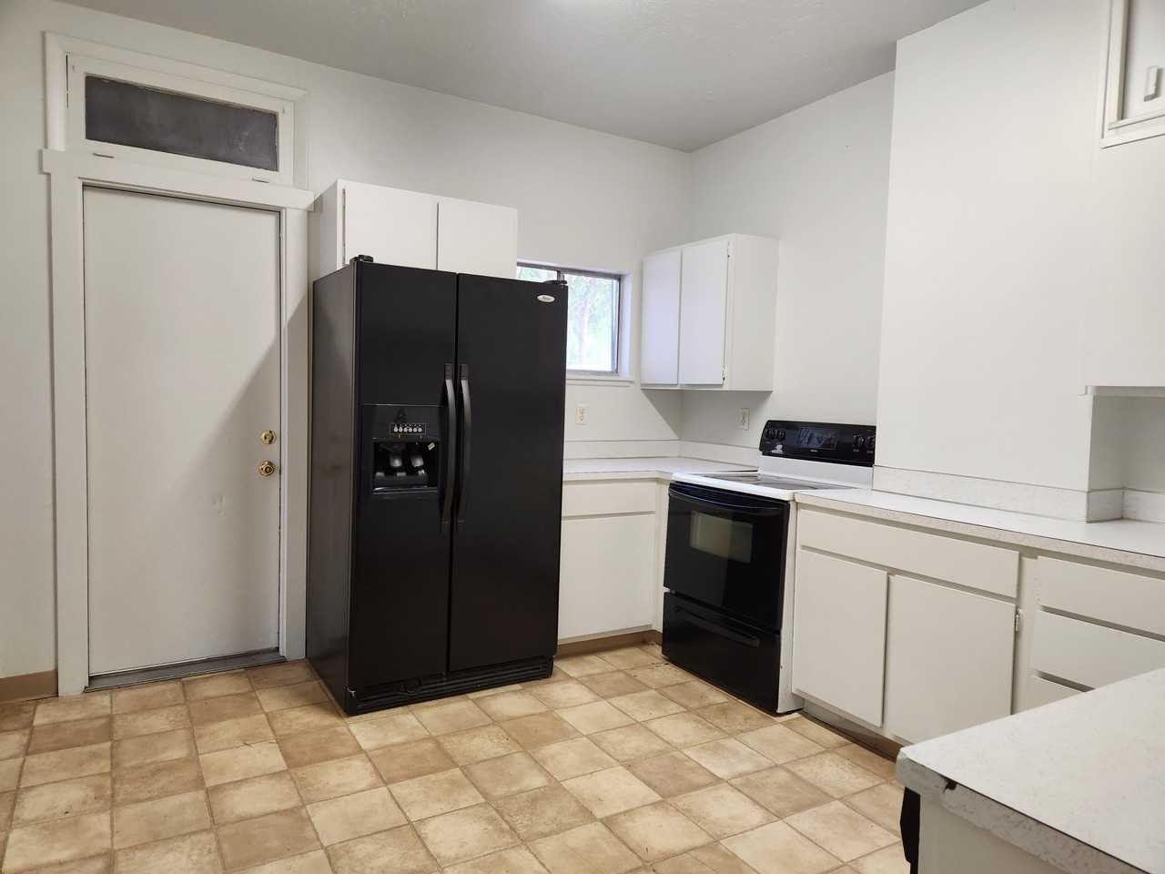 1718 8th Ave #A - Photo 6 of 10