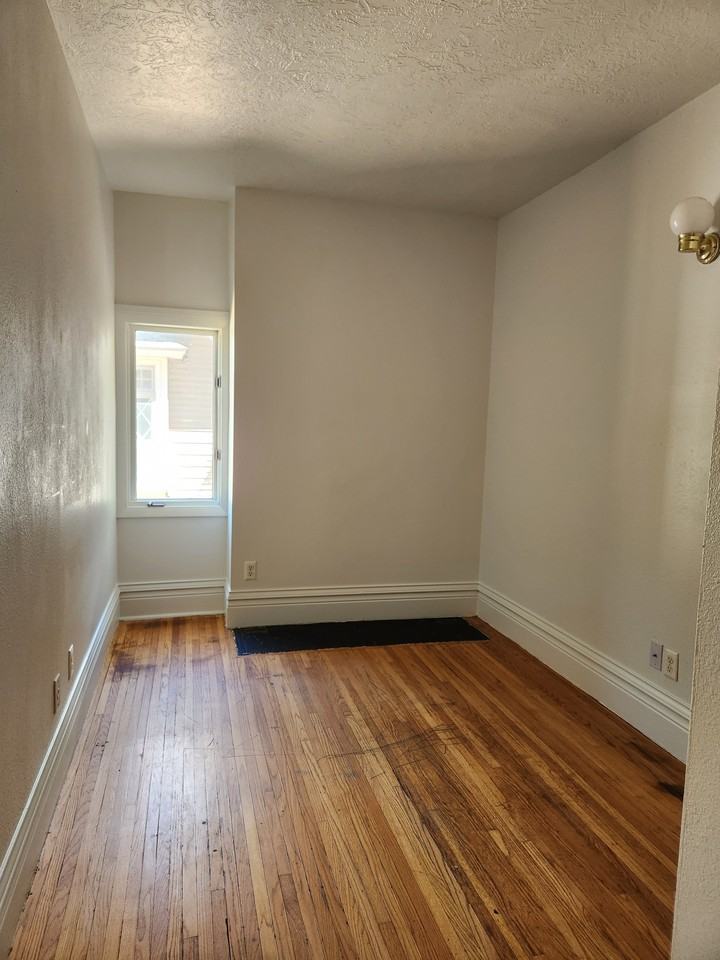 1718 8th Ave #A - Photo 7 of 10