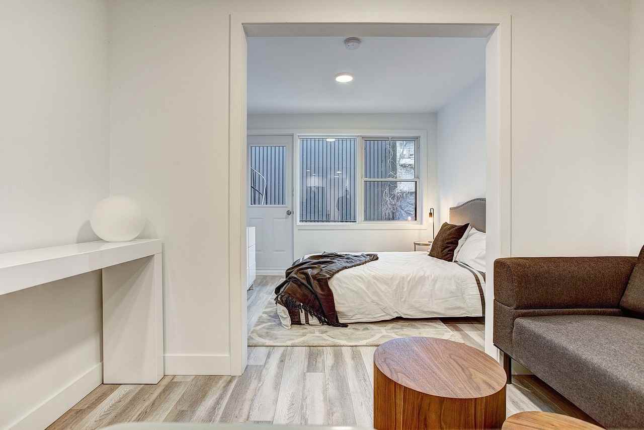 4530 Avenue Coloniale - Photo 3 of 20