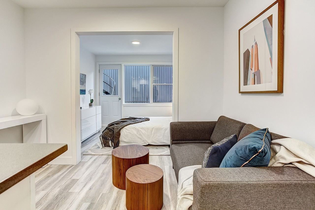 4530 Avenue Coloniale - Photo 4 of 20