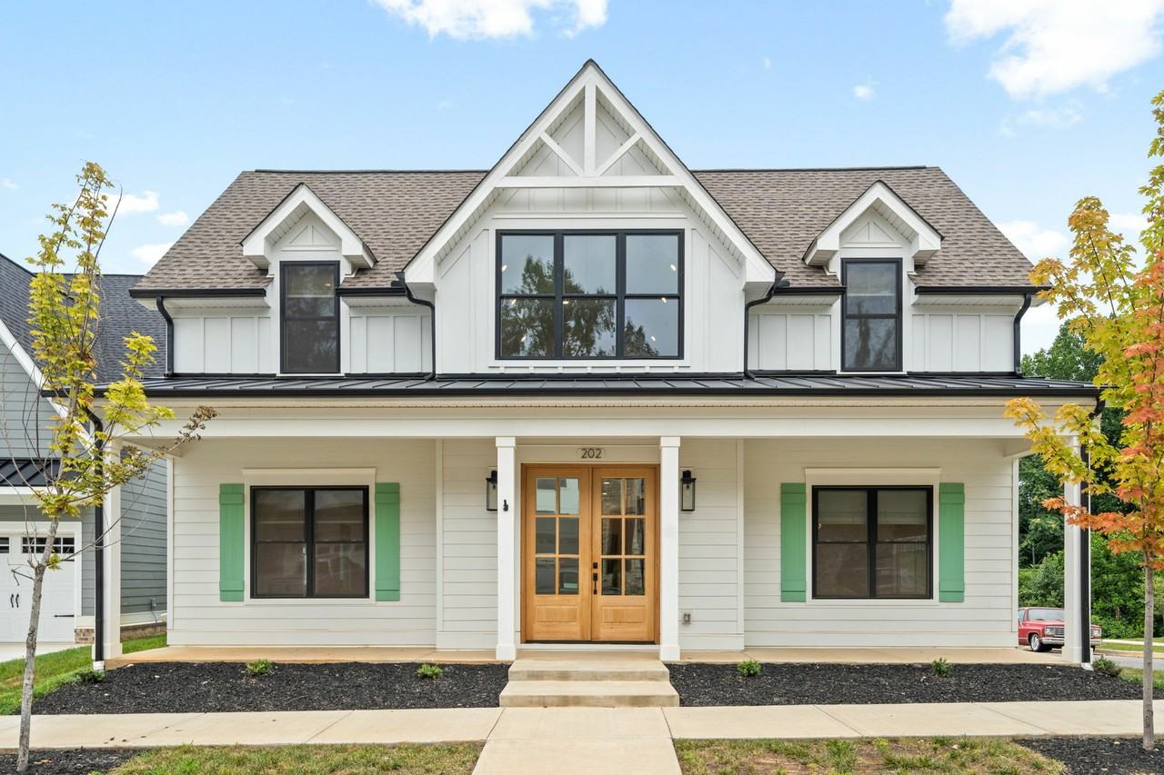 202 Gower St - Photo 2 of 43