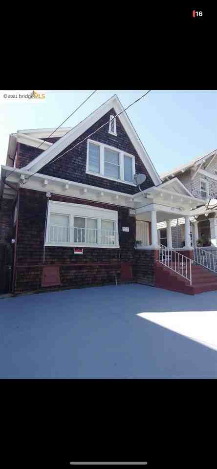 3031 E 18th St - Photo 3 of 7