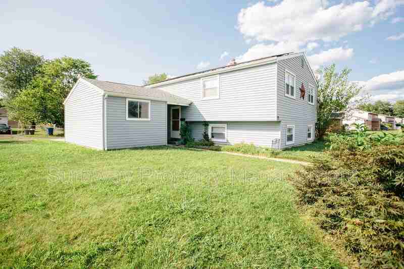 211 Princeton Ave - Photo 2 of 50