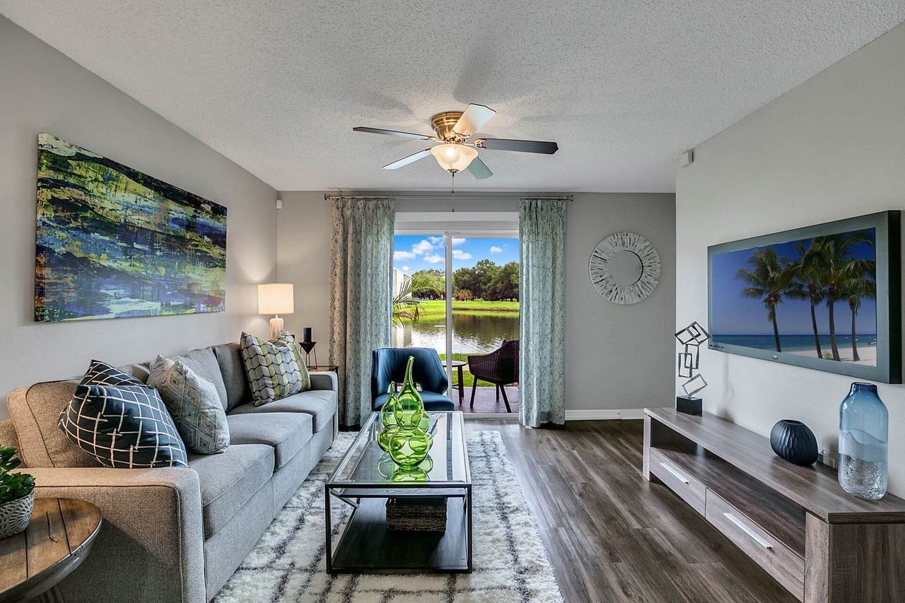 Lakeside Central Apartments - Photo 5 of 37