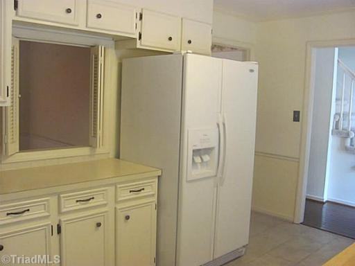 207 Chrisfield Ct - Photo 3 of 8