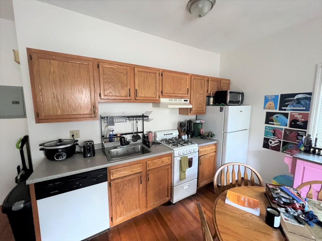 163 Strathmore Rd #3 - Photo 5 of 11