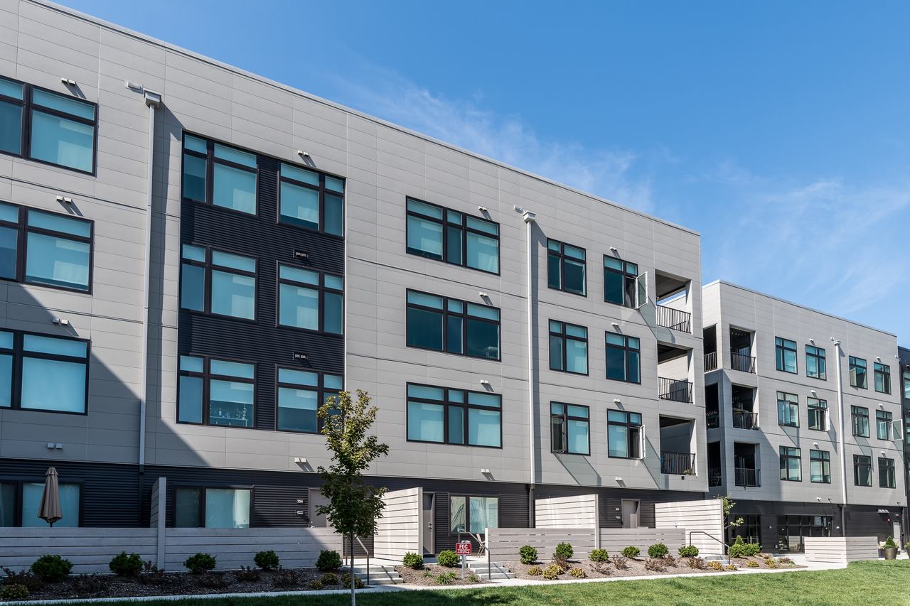 Apartments Near NKU Duveneck Square for Northern Kentucky University Students in Highland Heights, KY