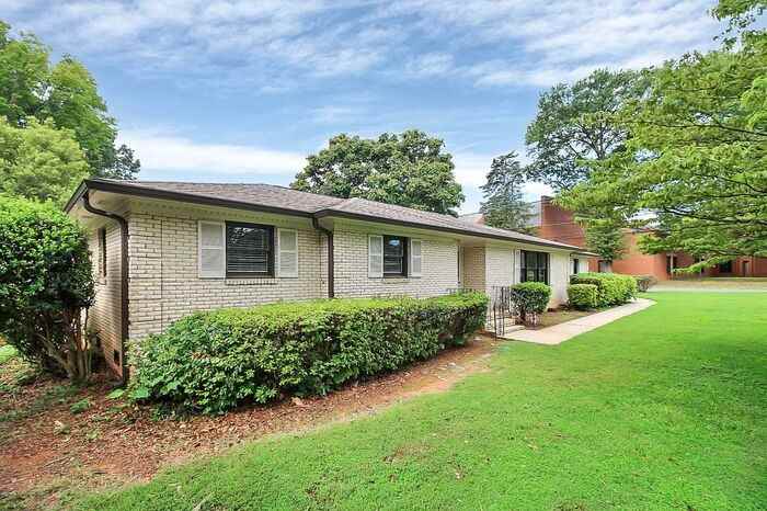 1729 Oaklawn Ave - Photo 2 of 34