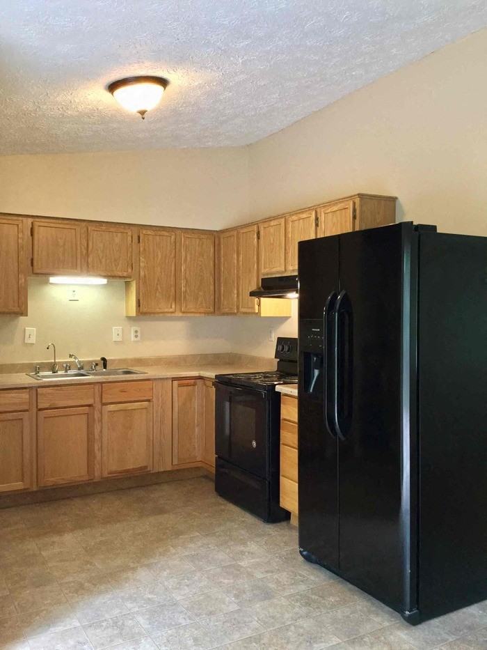 11405 E 10th St - Photo 2 of 12