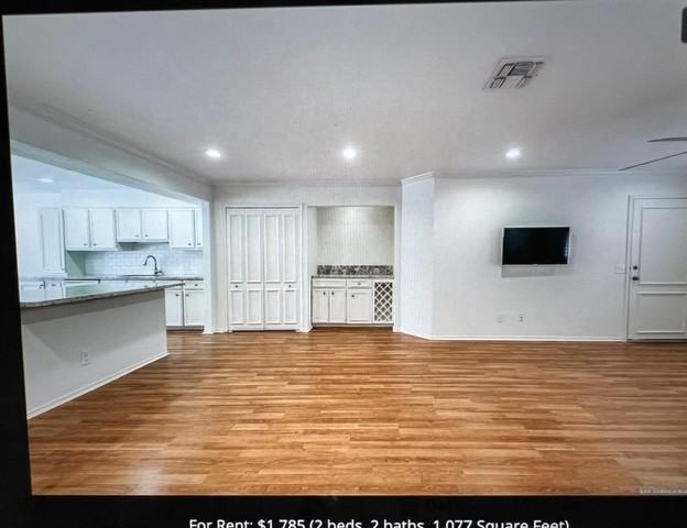 7815 Broadway #102 - Photo 3 of 17