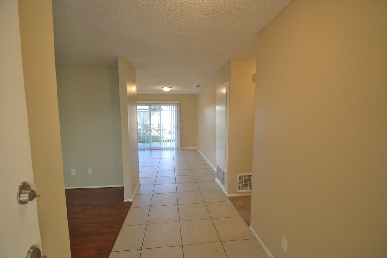 22680 Flamingo St - Photo 3 of 8