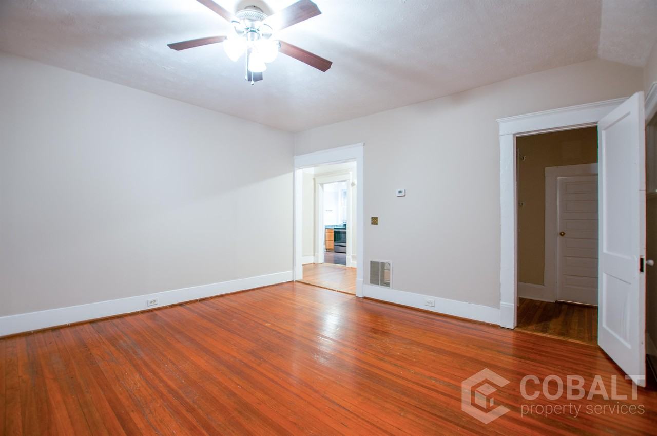 1326 North Ave NE - A #A - Photo 3 of 21