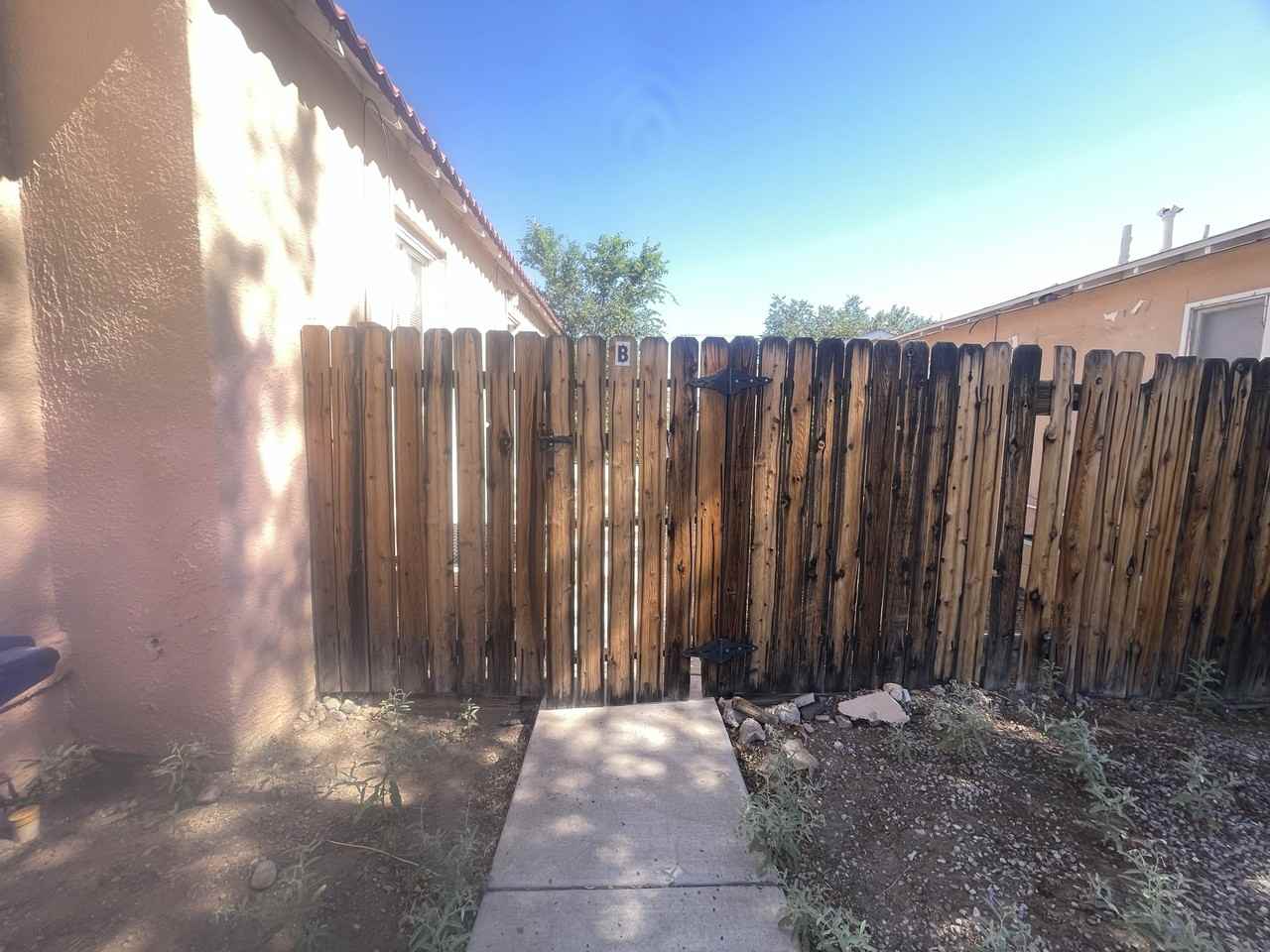 1511 Gold Avenue Southeast #1511B - Photo 3 of 21