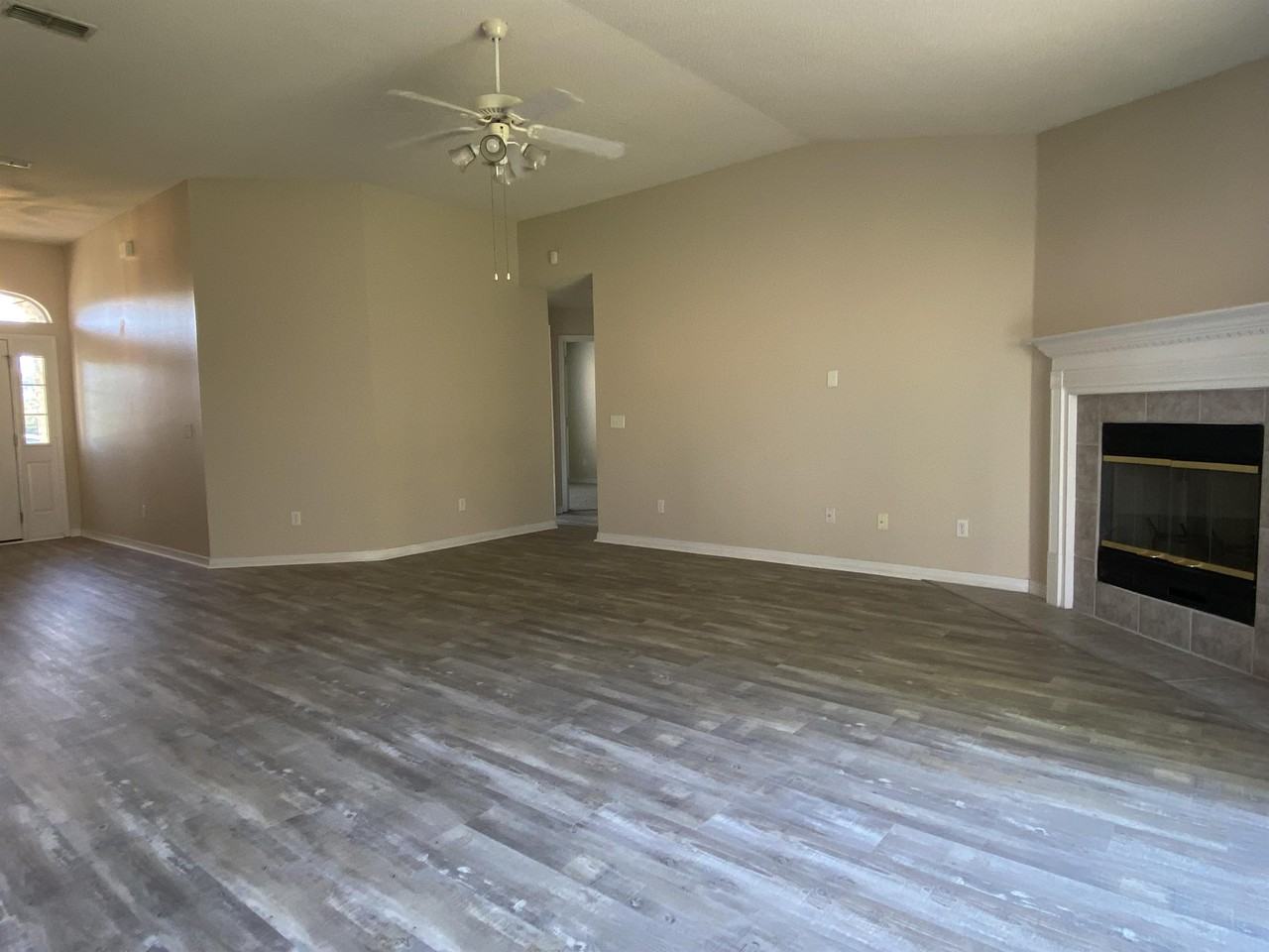 353 Peggy Dr #1 - Photo 6 of 18