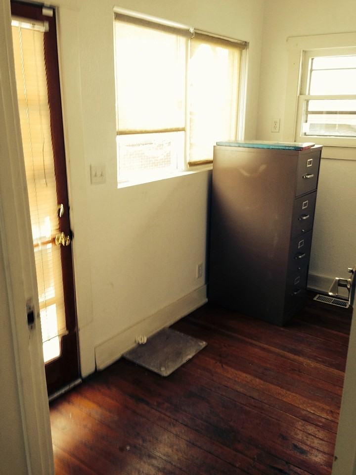 2515 BROADWAY - B2 #2 - Photo 4 of 9