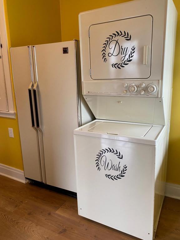 10 N 3rd St - Photo 2 of 7