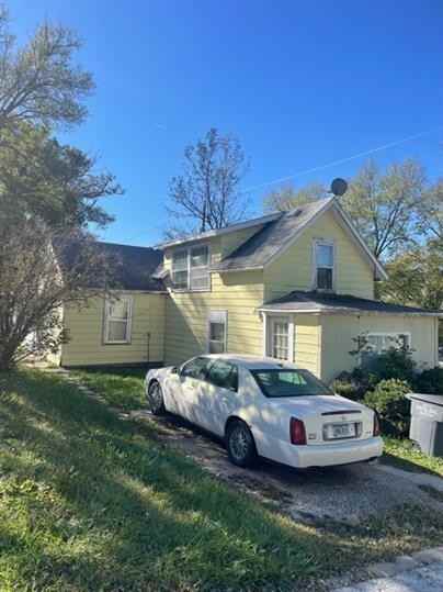 701 Vine St - Photo 2 of 9