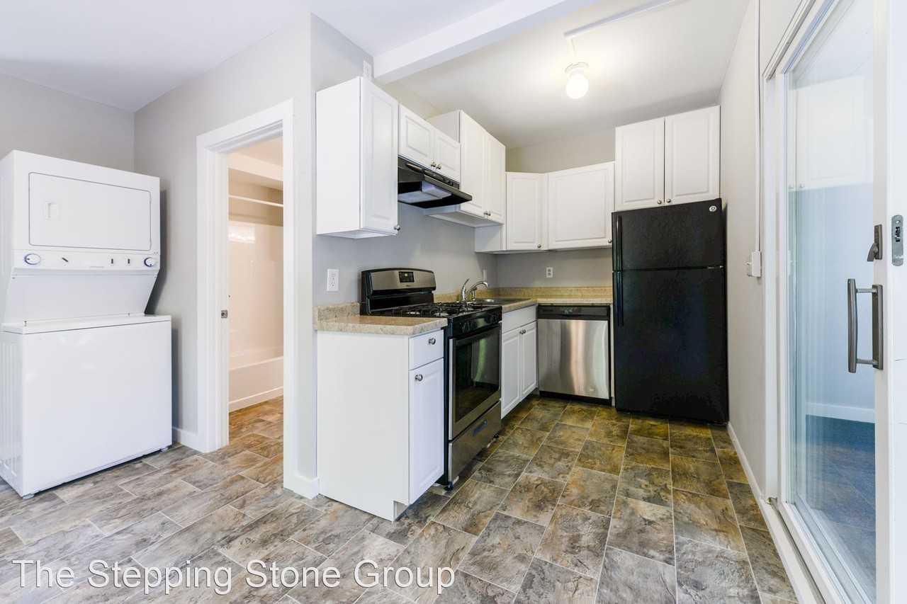 170 15th Ave NE - Photo 2 of 8