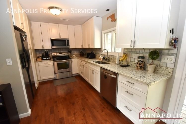 1347 Poplar Hill Dr - Photo 3 of 25